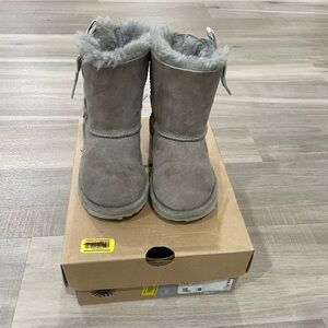 Toddler Pala UGG boots